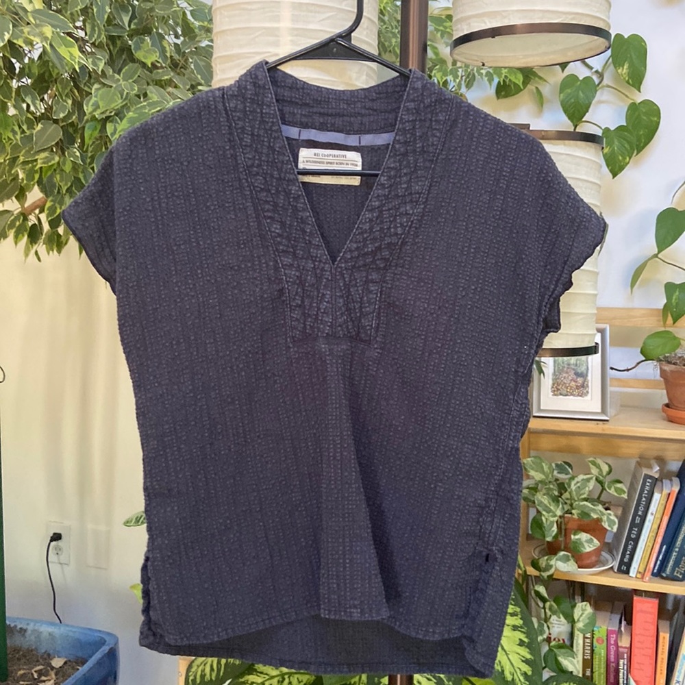 REI Textured Cap Sleeve V-Neck